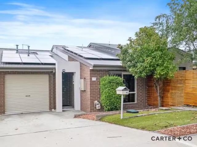 For Rent! 2 BR 42 John Crawford Cres, Casey Townhouse for rent.