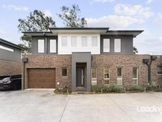 Cozy 2 BR 4/3 Cook Court, Sunbury, VIC 3429