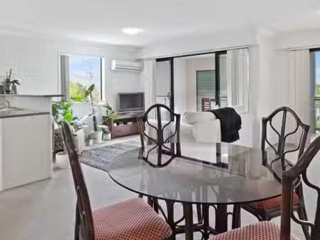 Deal! 2 BR 5/12 16 Norman Crescent, NORMAN PARK, QLD 4170 Un.