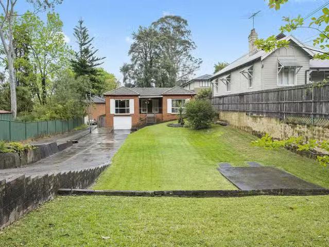 Just in! 2 BR 56 The Esplanade, Thornleigh, NSW 2120
