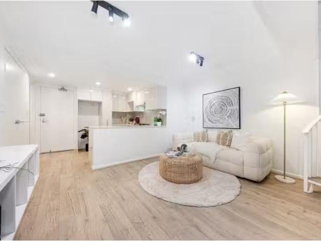 Cozy 2 BR 5/7 17 Sinclair Street, Wollstonecraft Apartment for.