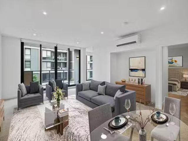 Nice 2 BR 608/5 Delhi Road, North Ryde, NSW 2113