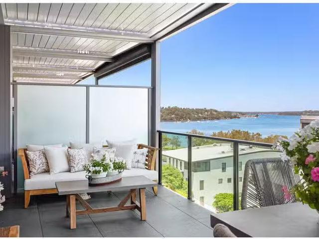 Nice 2 BR 704/1 Howard Street, Warners Bay, NSW 2282