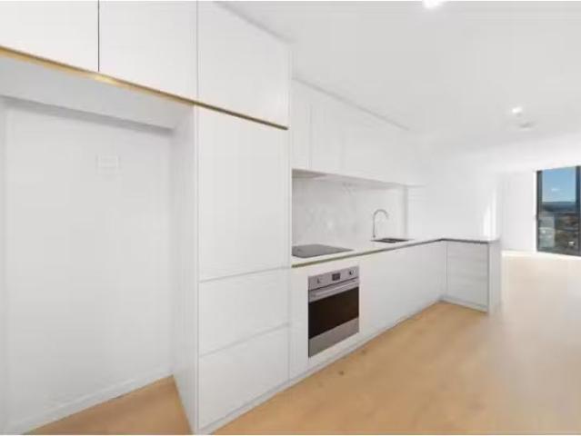 Nice 2 BR 711/1 Brewer Street, Phillip Apartment for rent Lis.