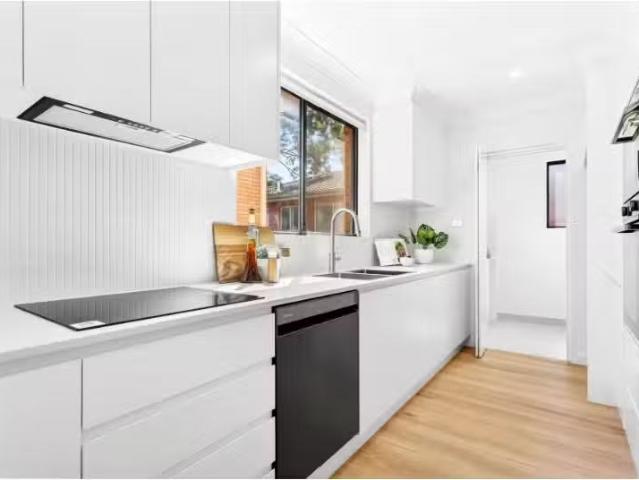 Just in! 2 BR 7/11 Lancelot Street, Allawah Apartment for rent.