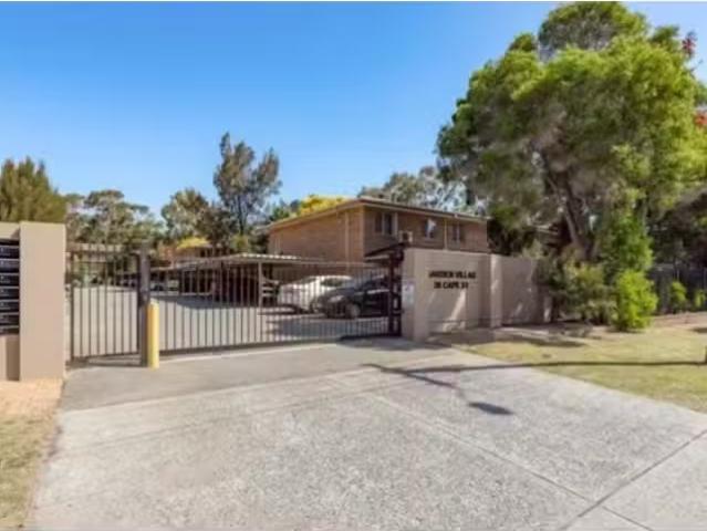 Cheap 2 BR 7/26 Cape Street, Osborne Park Apartment for rent.