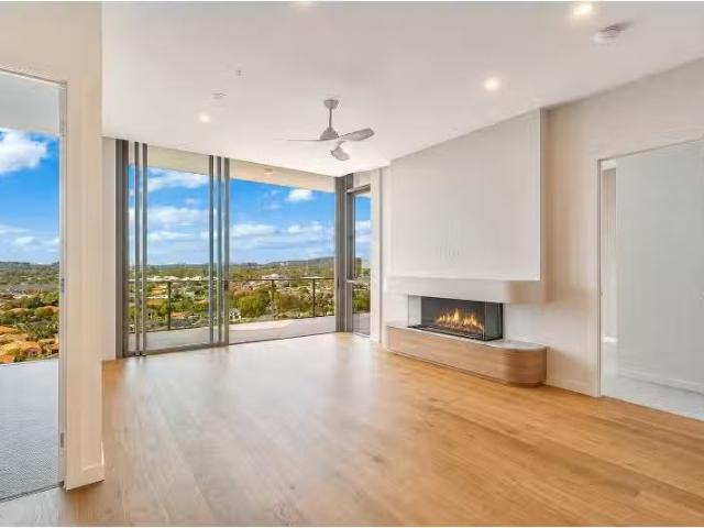 New 2 BR 812/46 Scottsdale Drive, BANORA POINT Apartment for r.