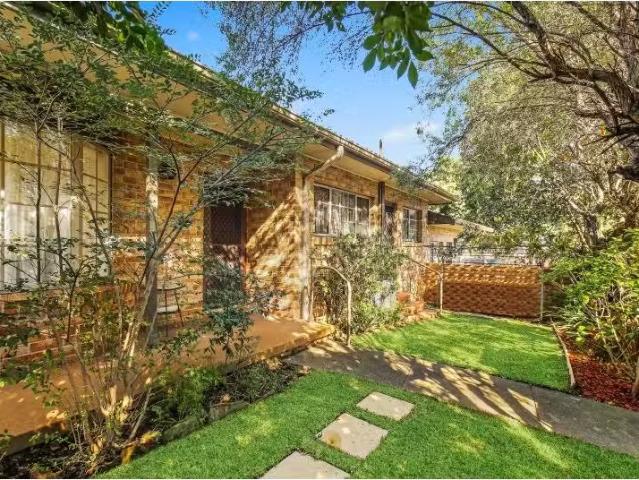 Unique 2 BR 8/9 13 Wells Street, EAST GOSFORD Apartment for re.