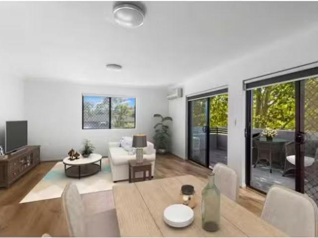 Nice 2 BR 9/98 Starkey Street, Killarney Heights Apartment for.