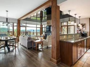 Nice 2 BR Chemin au Pied de la Montagne