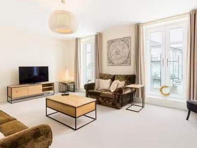 Unique 2 BR Almond Avenue