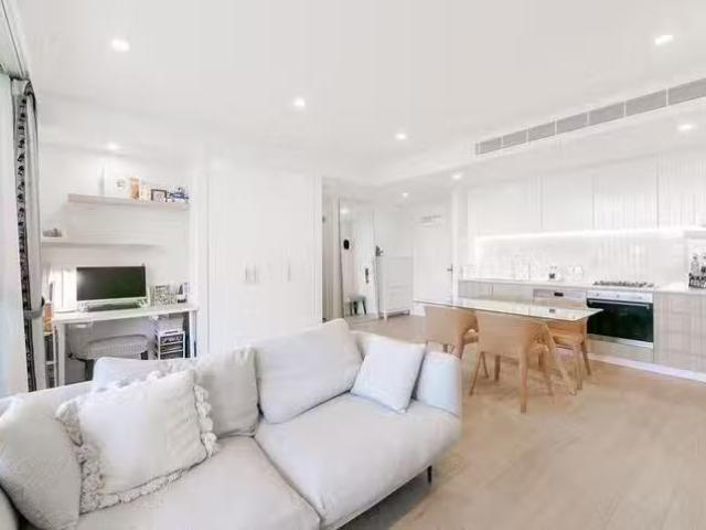 Cozy 2 BR C224/151 Mitchell Road, Erskineville, NSW 2043