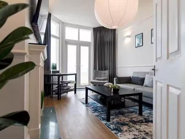 Deal! 2 BR Eastern Esplanade