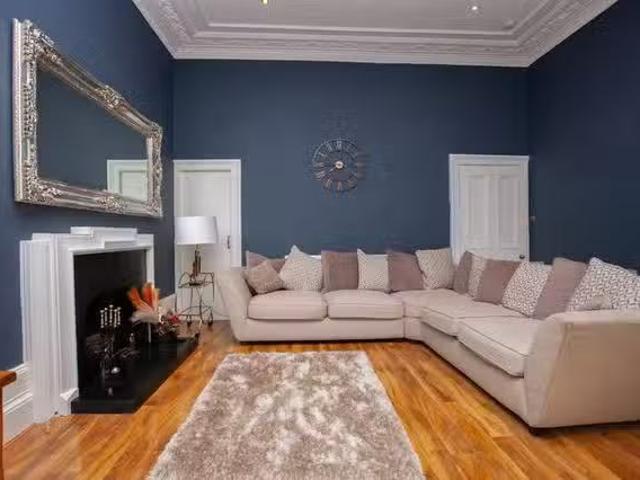 Rental! 2 BR Fitzroy Place