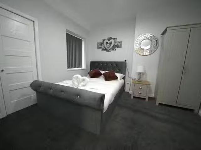 For Rent! 2 BR Limes Walk