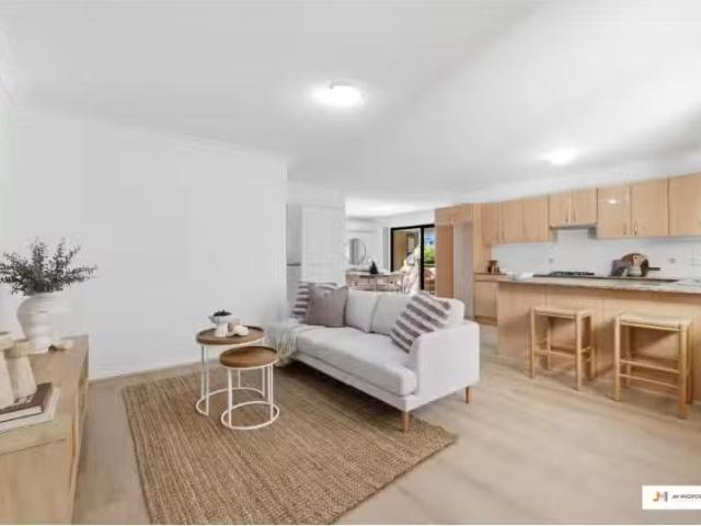Just in! 2 BR Unit 9, 17 19 Hely Street, West Gosford Apartmen.