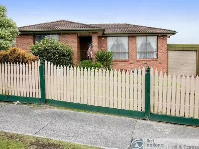 Unique 2 Redleap Court, Endeavour Hills, VIC 3802