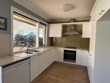 Cozy 2 Wade Place, Kings Langley, NSW 2147