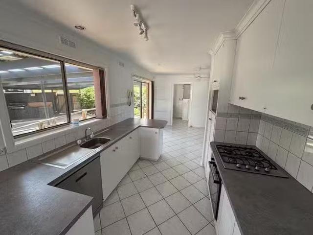 For Rent! 2 Wiltshire Court, Portland, VIC 3305