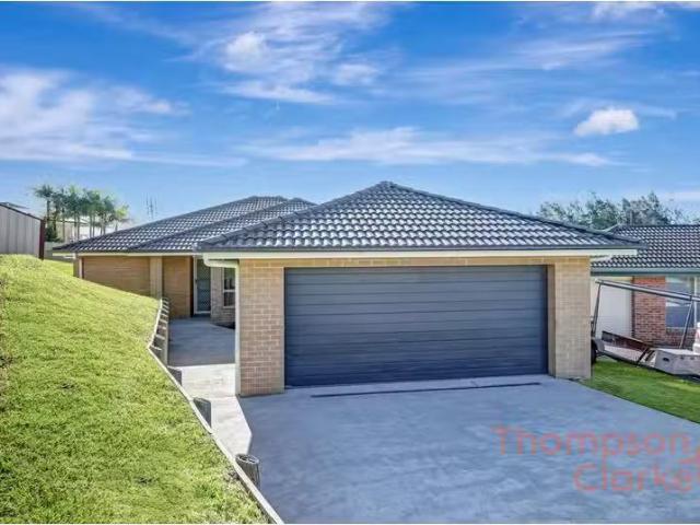 Unique 2 Talavera Close, Raymond Terrace House for rent Liste.