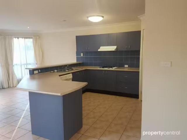 Cozy 2 Tarrabundi Drive, GLENMORE PARK House for rent Listed.