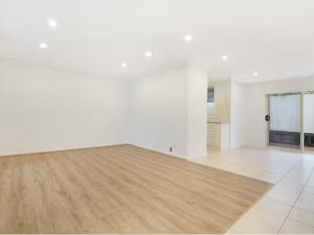 Cheap 2a Harkness Avenue, Keiraville House for rent Listed by.