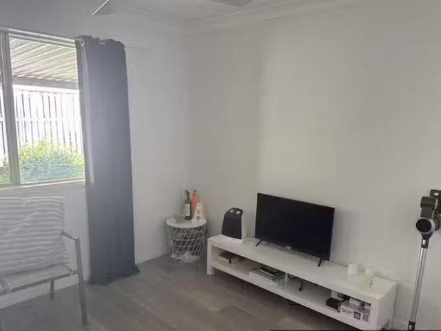 Just in! 2A Hatutu Street, Pacific Pines, QLD 4211