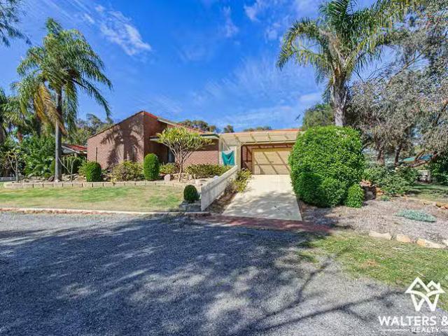 Cozy 343 Campersic Road, Herne Hill, WA 6056