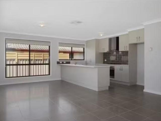 Unique 3/415 Mcdonald Road, LAVINGTON Townhouse for rent List.