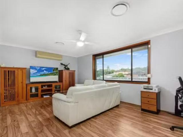 Charming 34 Corio Road, Prairiewood NSW 2176