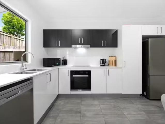 Cozy 35/31 Jotown Drive, Coomera, QLD 4209 Townhouse for Rent
