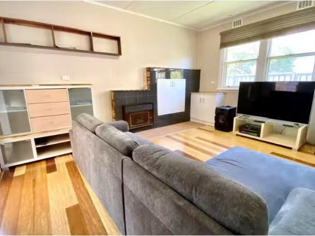 Just in! 35 Commissioner Street, Cooma House for rent Listed.