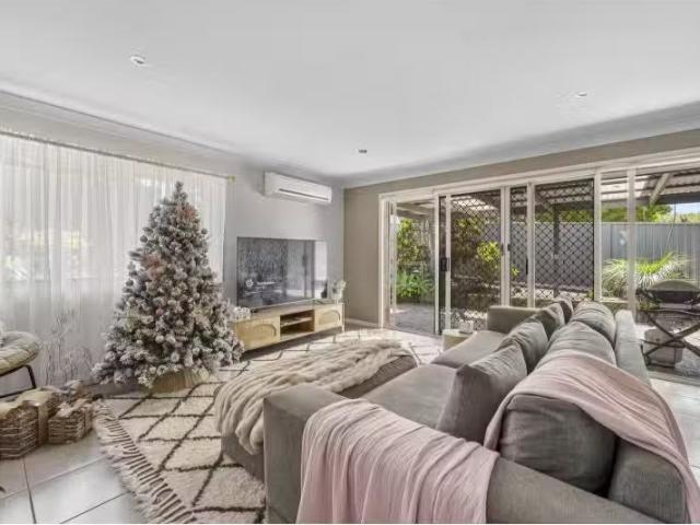 For Rent! 3/5 Daniel Court, BONVILLE Apartment for rent Liste.
