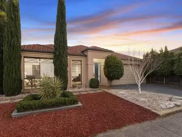 For Rent! 35 Ravello Circuit, Point Cook, VIC 3030