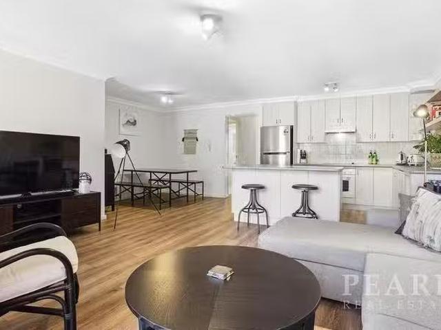 Cozy 36/99 105 Wellington Street, East Perth, WA 6004