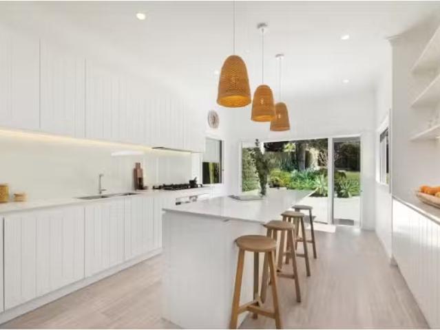 For Rent! 36 Hay Street, Collaroy House for rent Listed by Yv.