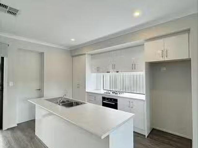Charming 36 Saddletree Lane, Mount Barker, SA 5251