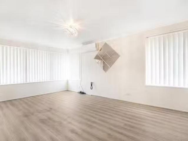 Charming 36 Sandringham Avenue, Cambridge Park, NSW 2747