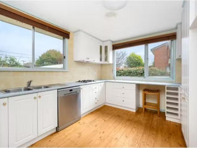 Deal! 37 Davenport Street, Ainslie House for rent Listed by P.