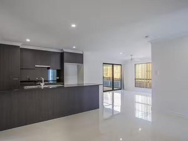 Cheap 37 Lauenstein Crescent, Pimpama, QLD 4209