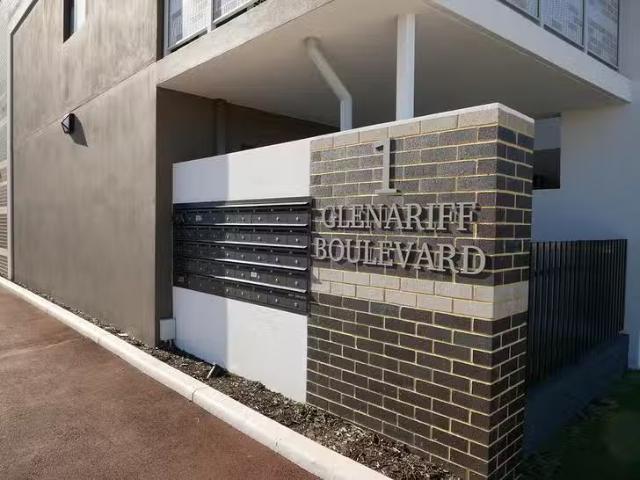 Charming 39/1 Glenariff Boulevard, Canning Vale, WA 6155