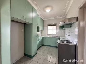 Just in! 39 Byrnes Avenue, TAMWORTH House for rent Listed by.