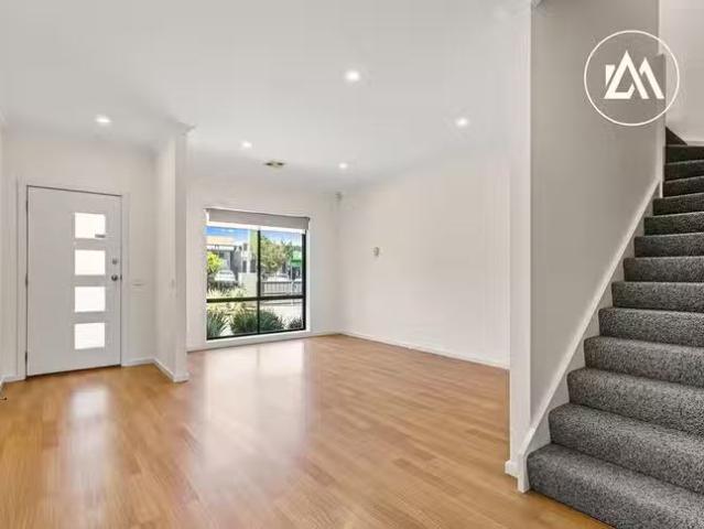 Just in! 39 Heatherhill Road, Frankston, VIC 3199