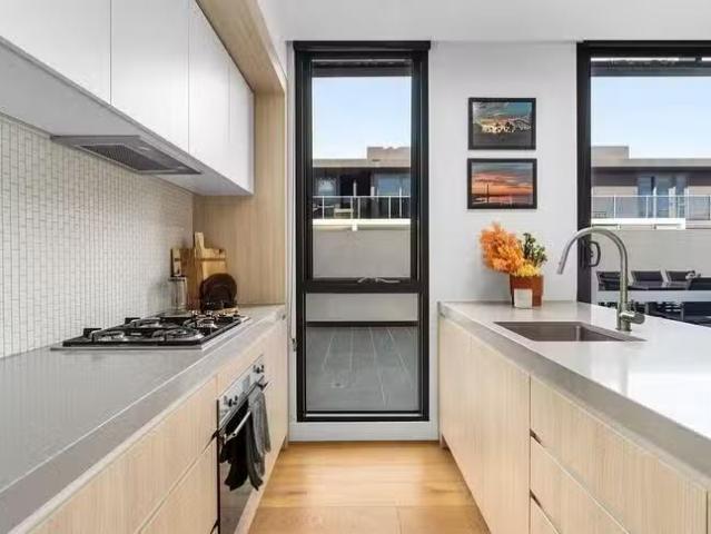 Charming 303/24 Pakington Street, St Kilda, VIC 3182