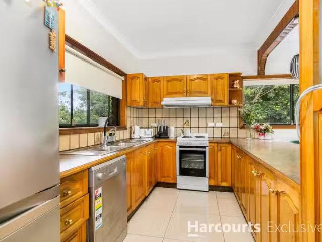 Charming 307 North Rocks Road, North Rocks, NSW 2151 House f.
