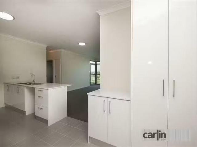 For Rent! 305/25 Malata Crescent, Success, WA 6164