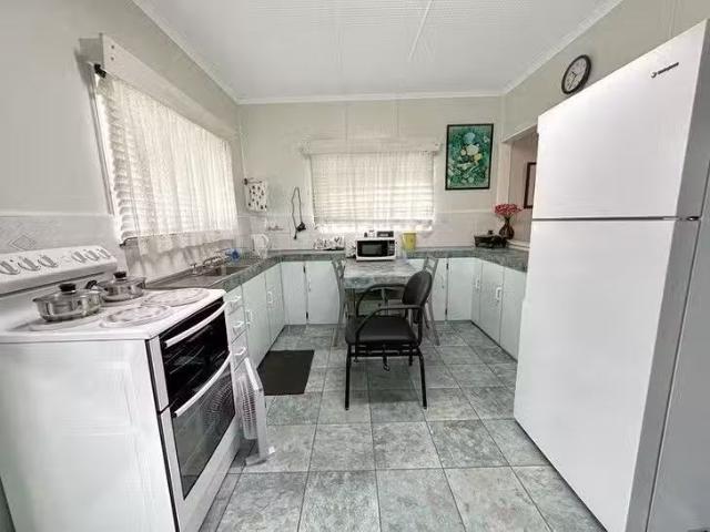 Charming 30 Mooney Street, Currajong, QLD 4812