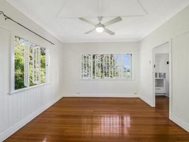 Unique 30 Power Street, NORMAN PARK House for rent Listed by.