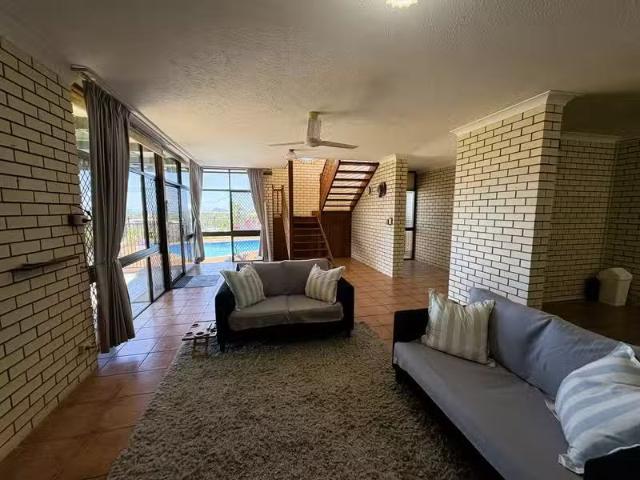 Rental! 30 32 Marina Avenue, TARANGANBA, QLD 4703 House for.