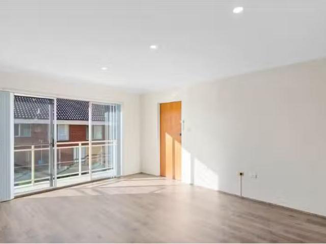 Unique 3/13 Alice Street, Woonona Apartment for rent Listed b.